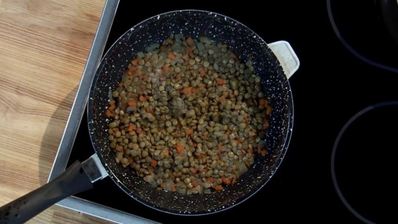 брускетта с чечевицей