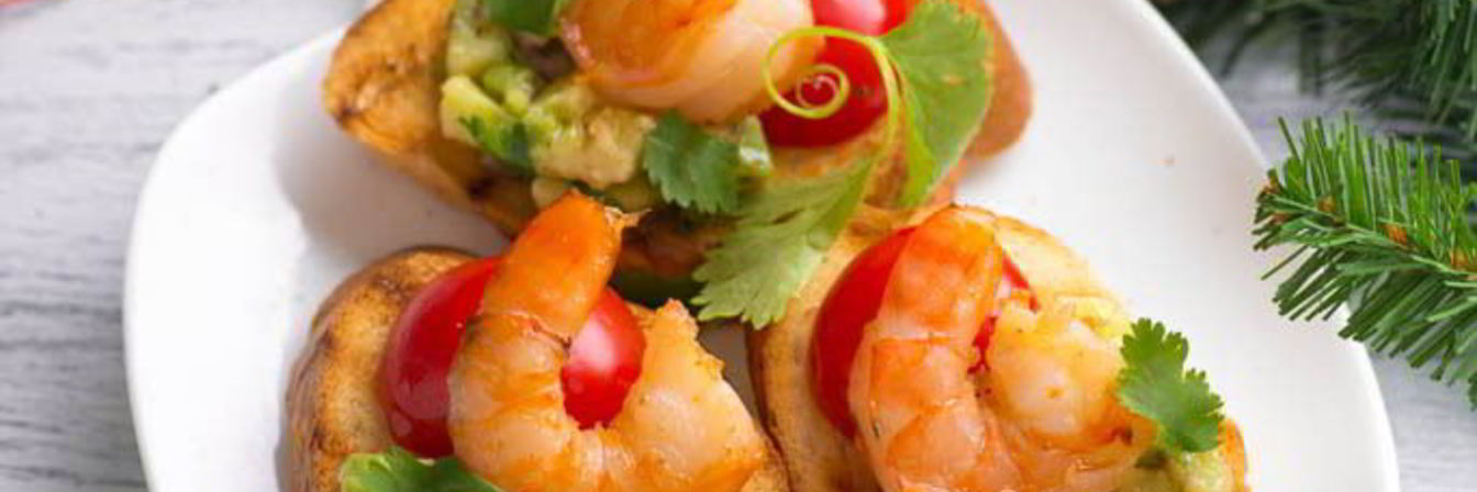 Брускетта с гуакамоле и креветками