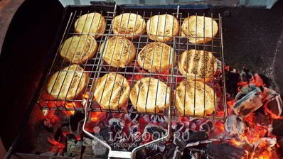 брускетта с кабачками-гриль