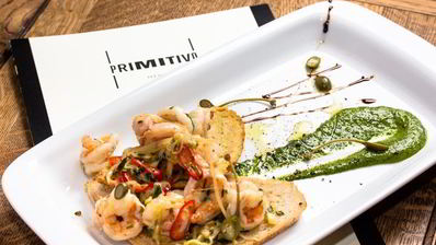 брускетта с креветками