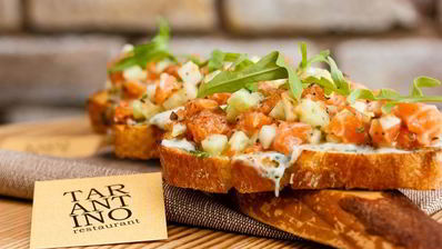 брускетта с лососем и сливочным сыром