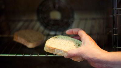 брускетта с лососем и томатами