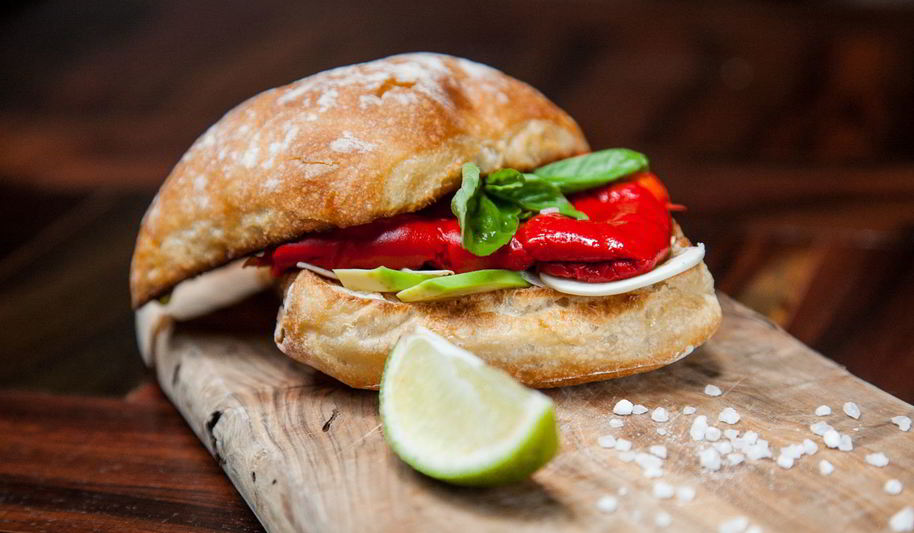 Рецепт брускетты с печеным болгарским перцем