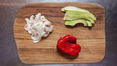 брускетта с печеным болгарским перцем