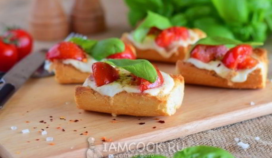 Рецепт брускетты с помидорами черри и моцареллой