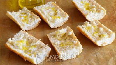 брускетта с помидорами черри и моцареллой