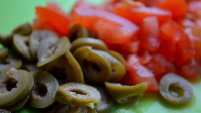 брускетта с рыбой и томатами черри