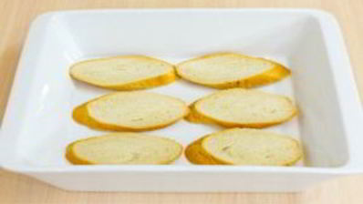 брускетта с семгой и песто