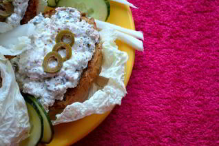 Брускетта с творогом и красной рыбой