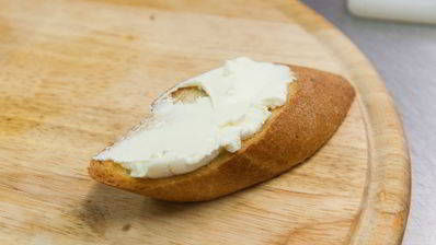 брускетты с клубникой и маскарпоне