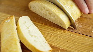 брускетты с рикоттой и клубникой