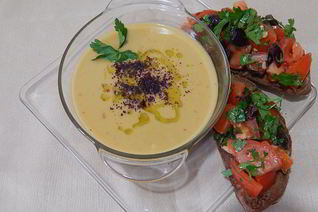Крем-суп из чечевицы c брускеттой