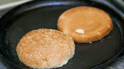 бургер с двумя котлетами