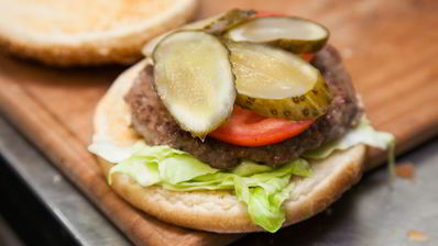 бургер с двумя котлетами