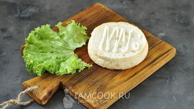 бургер с портобелло и голубым сыром