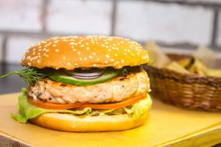 Бургер с семгой