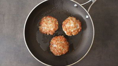 бургер со свиным бифштексом