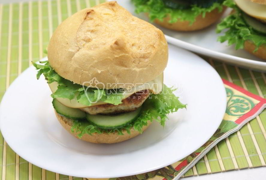 Домашние гамбургеры с куриной котлетой