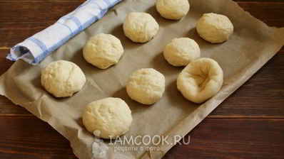 дрожжевые булочки с кунжутом для домашних бургеров