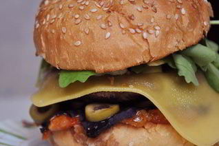 Средиземноморский бургер