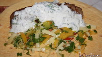 буритос с кукурузной лепешкой тортилас