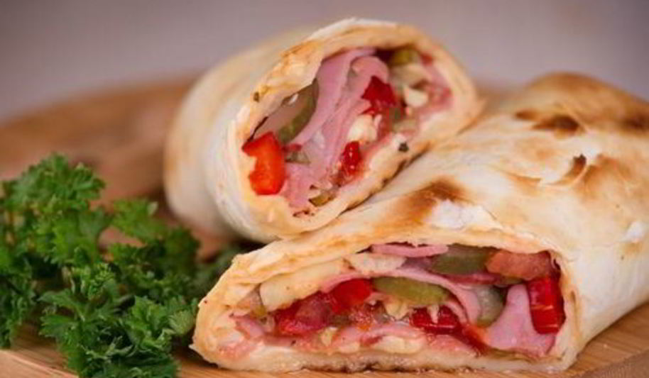 Рецепт буррито по-мексикански с сыром и ветчиной