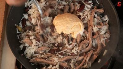 буррито с говядиной и сырным соусом