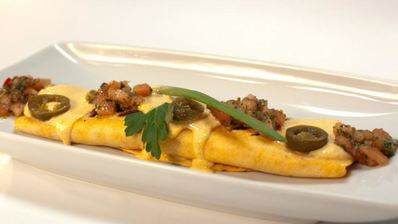 буррито с говядиной и сырным соусом