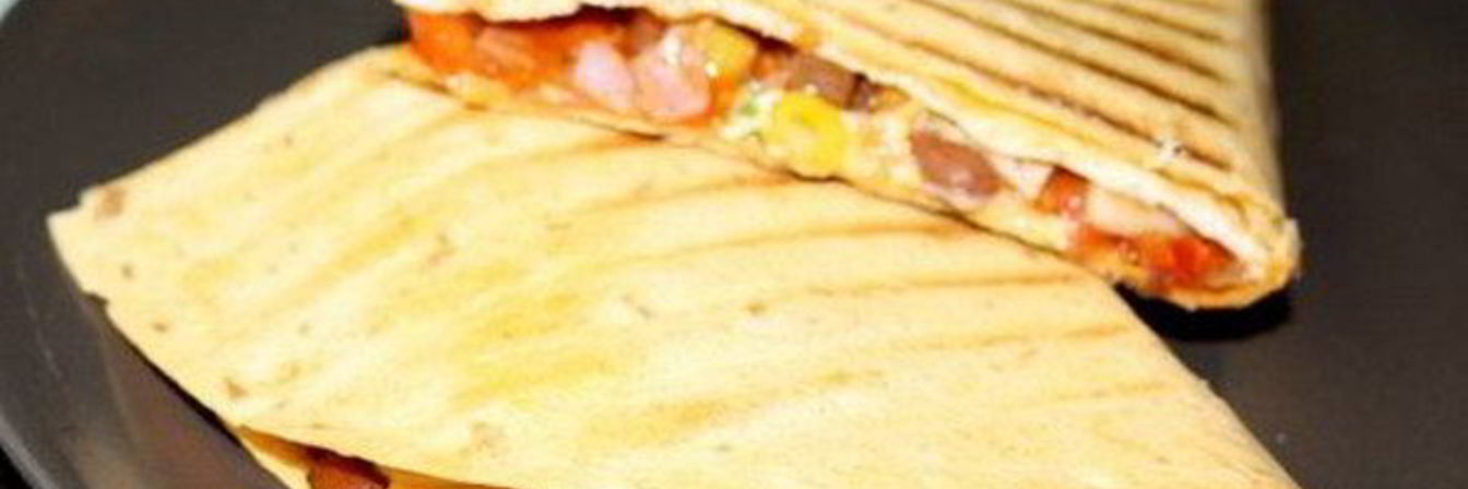 Буррито с моцареллой по-мексикански