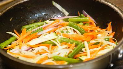 буррито с овощами и пряным филе