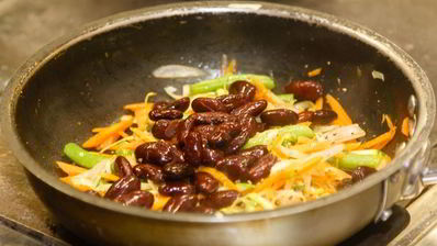 буррито с овощами и пряным филе