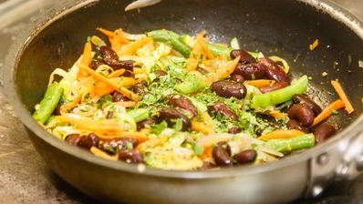 буррито с овощами и пряным филе