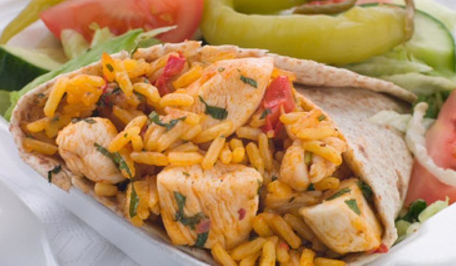 Рецепт буррито с цыпленком, рисом и салатом