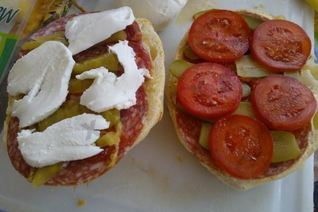 Бутерброд с моцареллой