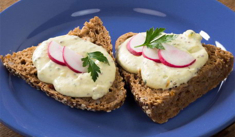 Рецепт бутерброда с сыром и яйцом