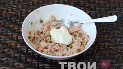 бутерброд с тунцом