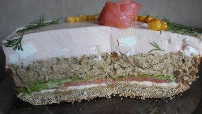 бутербродный торт-мусс со слабосоленым лососем и фетой