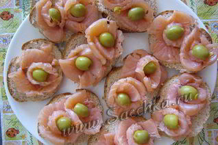 Бутерброды с красной рыбой