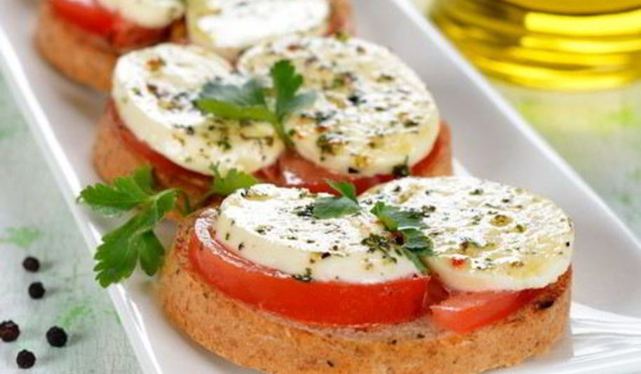 Рецепт бутербродов с курицей и моцареллой