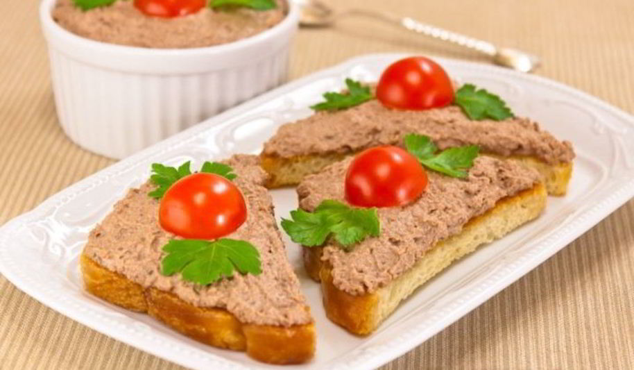Рецепт бутербродов с паштетом из куриной печени