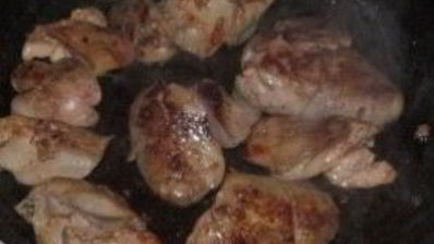 бутерброды с паштетом из печени