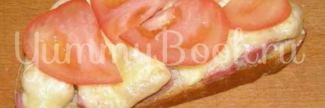 Бутерброды с помидорами, ветчиной и сыром