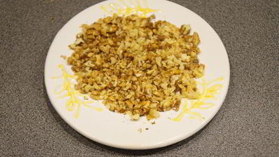 бутерброды с сельдью и орехами