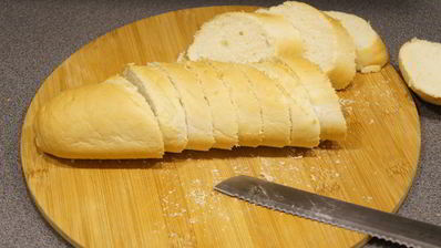 бутерброды с сельдью и орехами