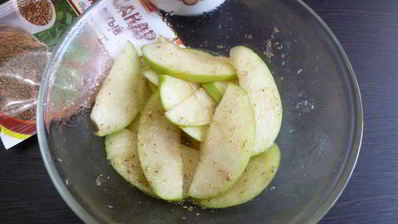 бутерброды со скумбрией и яблоками