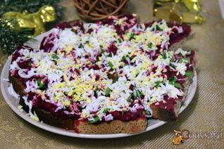 Бутерброды со свекольно-селедочной намазкой