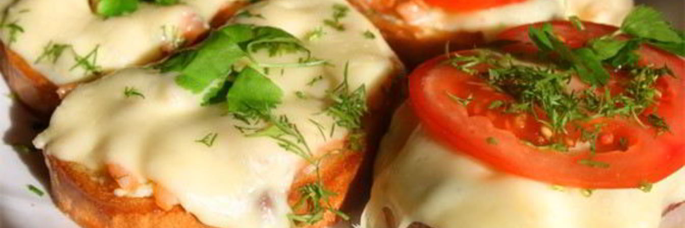 Горячие бутерброды с красной рыбой