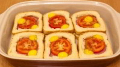 горячие бутерброды с окороком, помидорами и яйцами
