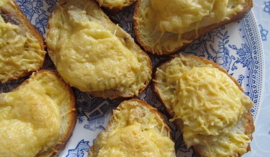 Рецепт горячих бутербродов с рыбным филе и сыром