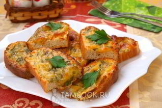 Горячие бутерброды с сыром и зеленью